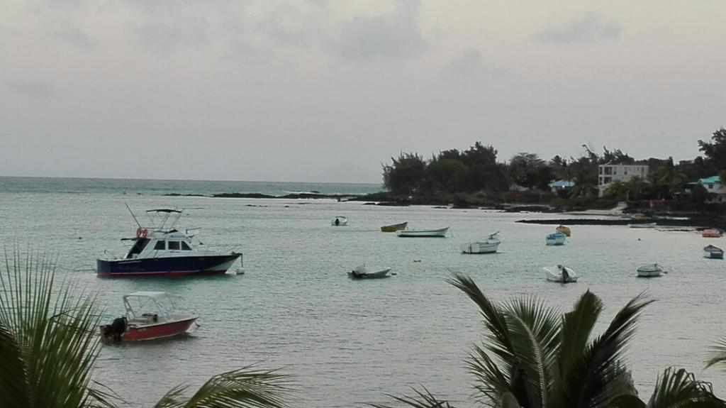 La Francaise Hotel Pereybere Beach Bagian luar foto
