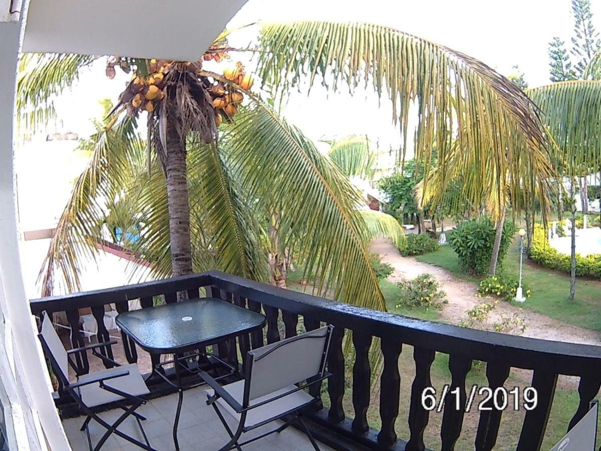 La Francaise Hotel Pereybere Beach Bagian luar foto